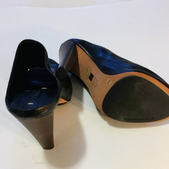 BCBG MULES- NEW WITHOUT TAGS - Picture 2 of 3